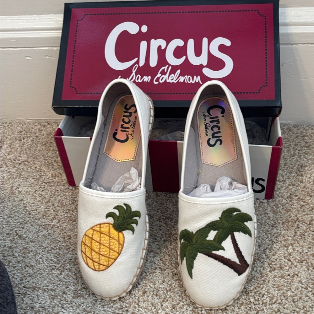 Circus by Sam Edelman Cream Espadrilles with Pineapple and Palm Design